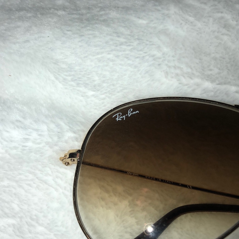 Ray-Ban Aviator sunglasses - Picture 3 of 5